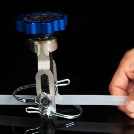 Squeezeer Braçadeira para fechamento de tubos de infusão