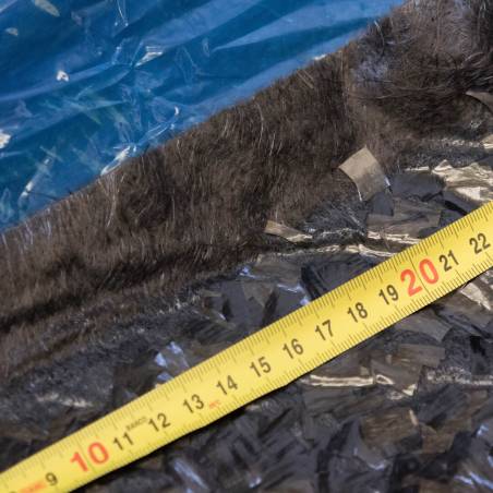 300 g/m2 Prepreg de carbono forjado GG 400 12K C12mm - X1 120BS-50%RW, largura 127 cm