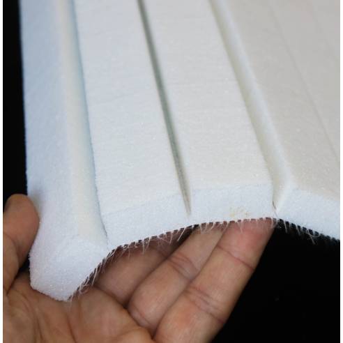 Mousse PET Divinycell PN 115 PFC ODC 15 mm / perforée et découpes dans une direction