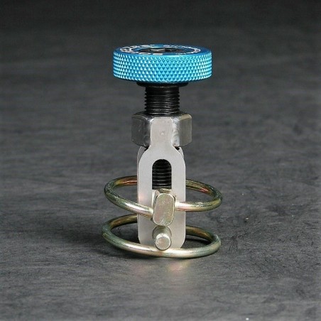 Braçadeira para fechamento de tubos de infusão Squeezee