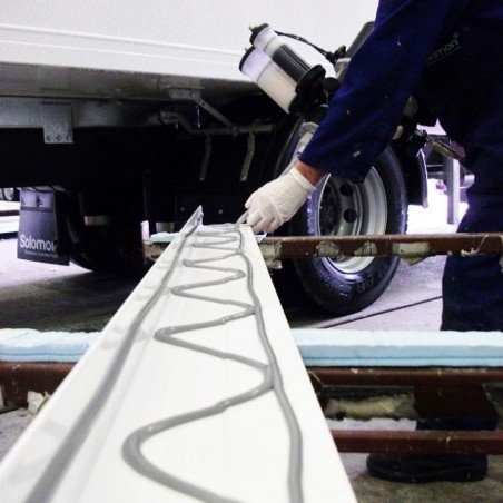 Adhésifs et mastics pour composites