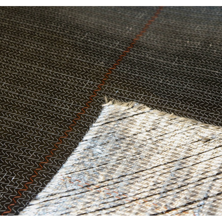 Teçido híbrido de vidro-carbono Saertex® Q-EC-615g/m2 Cuatriaxial (±45°/90°/0°), largura 127 cm